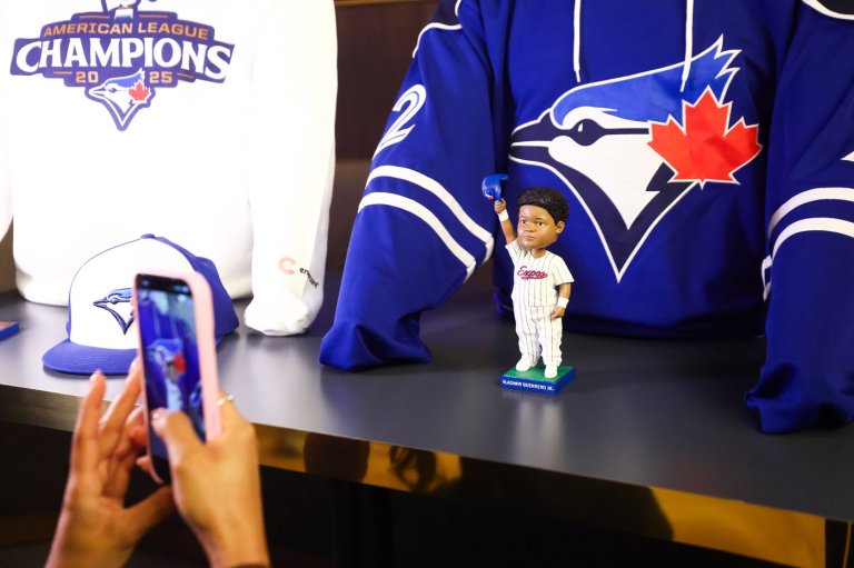 "Born Ready" Guerrero Jr. bobblehead giveaway sure to be a hit with Blue Jays fans | iNFOnews.ca