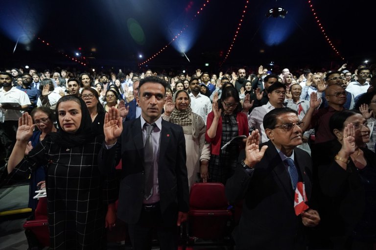 Almost half of Toronto-area immigrant settlement services expect program closures | iNFOnews.ca