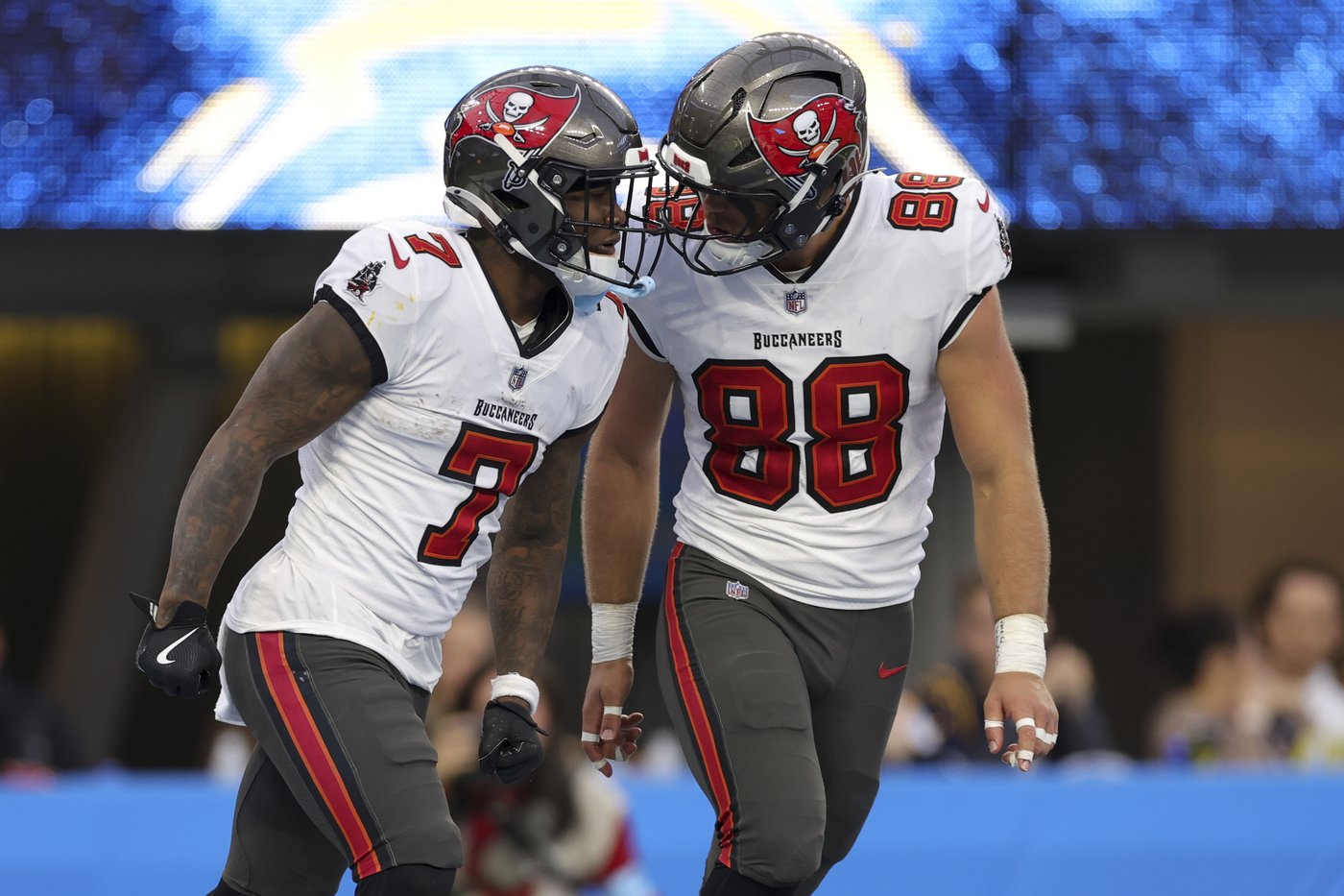 Bucs tight end Cade Otton out for 1st time this season with knee injury for visit to Cowboys | iNFOnews.ca