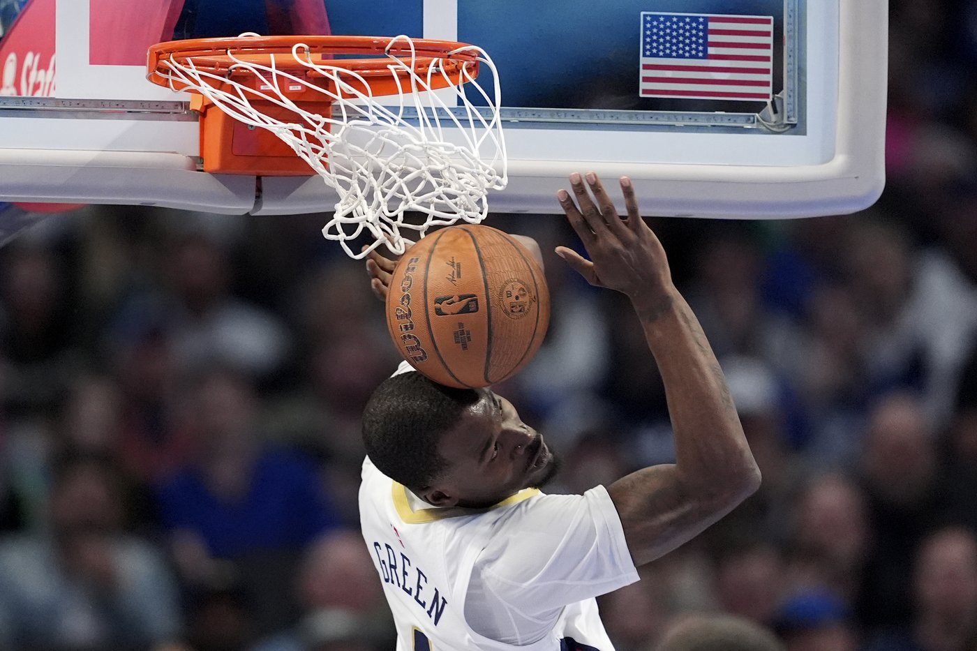 Luka Doncic returns from injury to score 26 points as Mavericks top the Pelicans 132-91 | iNFOnews.ca