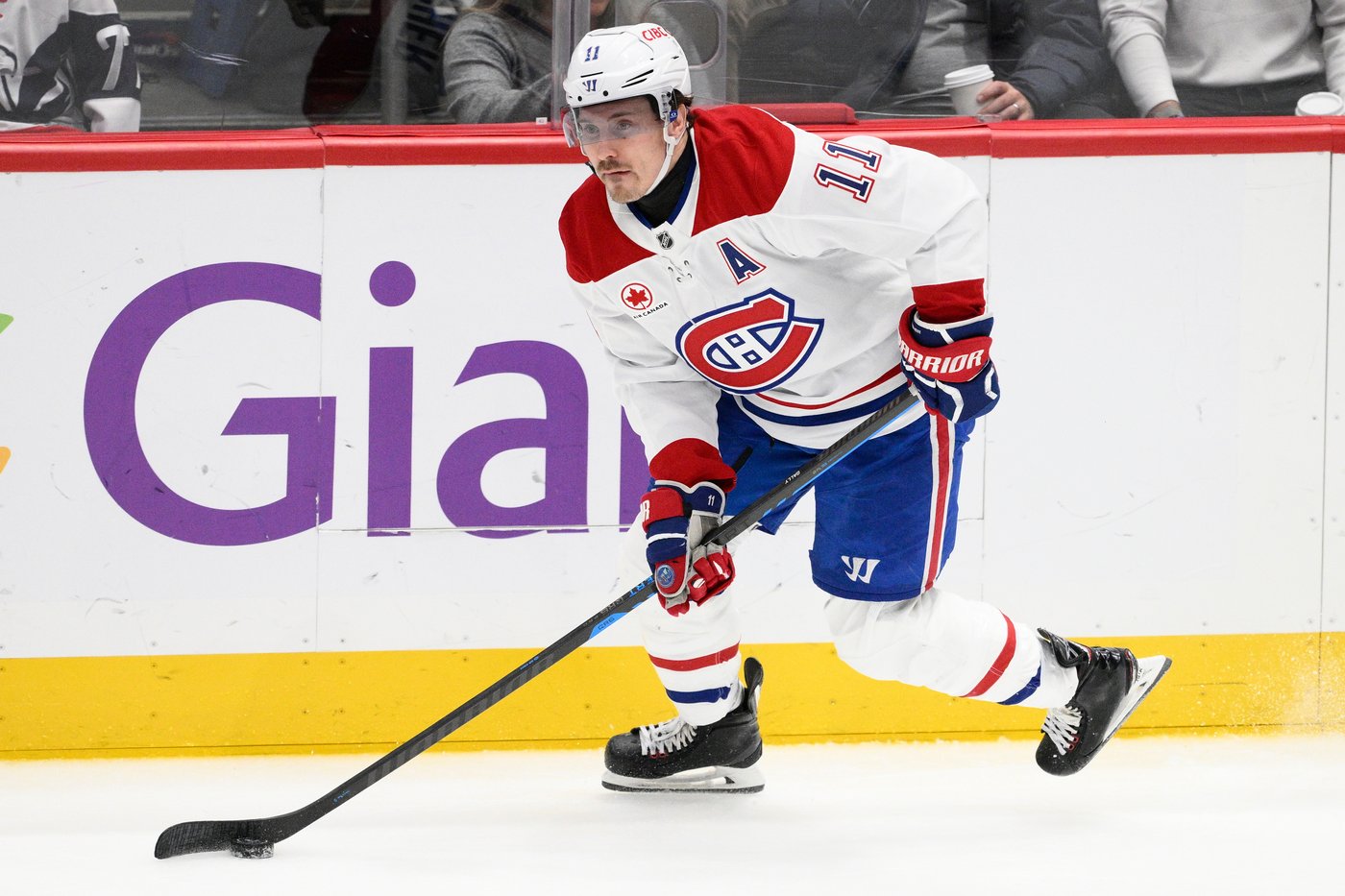 Canadiens' St. Louis faces tough lineup decisions as Gallagher's minutes dwindle | iNFOnews.ca