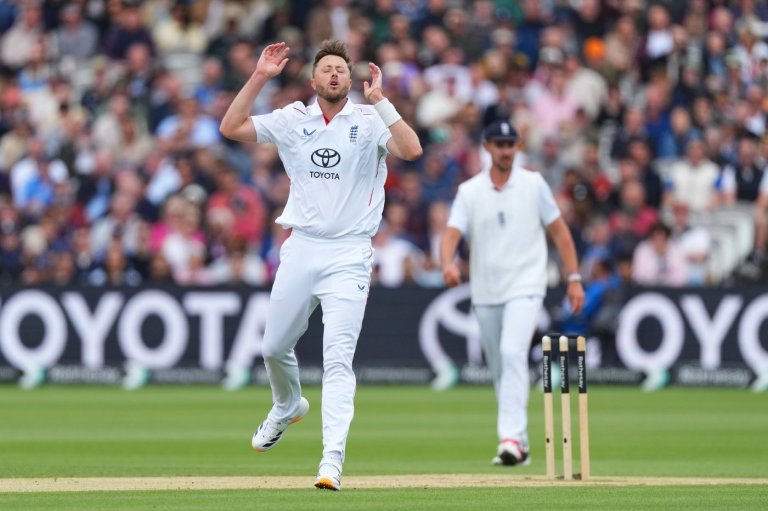 England loses another pacer for 2nd test vs NZ with Robinson injured after Stokes, Atkinson dropped | iNFOnews.ca