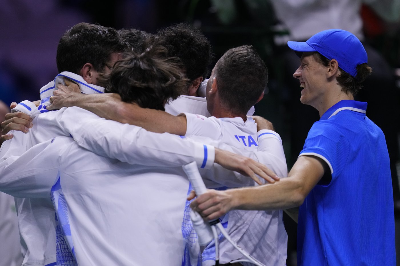 Jannik Sinner leads Italy past the Netherlands for its second consecutive Davis Cup title | iNFOnews.ca