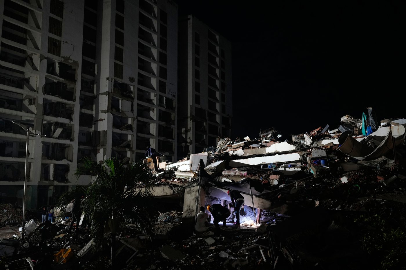 Spotless uniforms, stalled cranes: Inside Venezuela’s faltering quake rescue effort | iNFOnews.ca Spotless uniforms, stalled cranes: Inside Venezuela’s faltering quake rescue effort | iNFOnews.ca