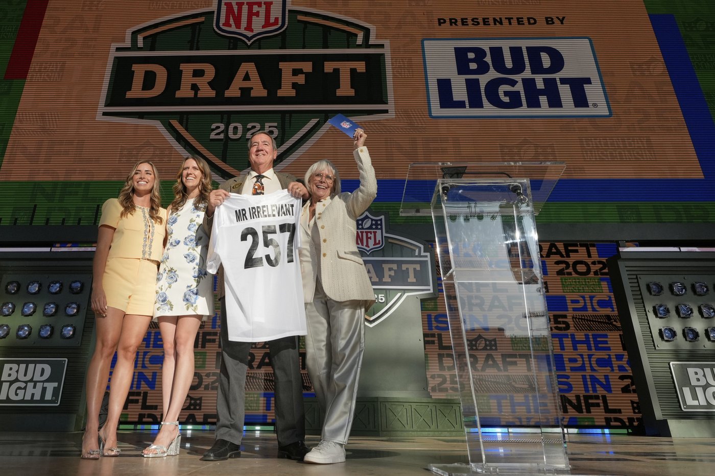PHOTO COLLECTION: NFL Draft | iNFOnews.ca PHOTO COLLECTION: NFL Draft | iNFOnews.ca
