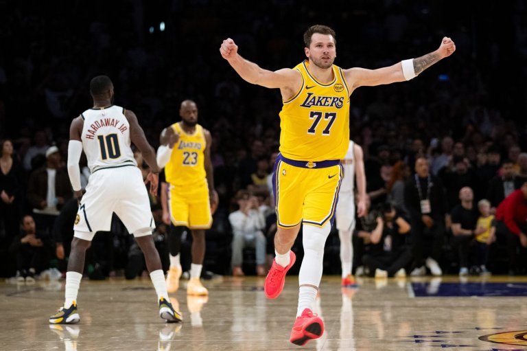 Doncic drills a buzzer-beating OT jumper as Lakers beat Nuggets | iNFOnews.ca