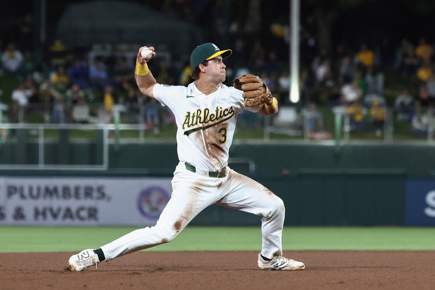 Athletics activate Max Muncy from injured list and send Darell Hernaiz to minors | iNFOnews.ca