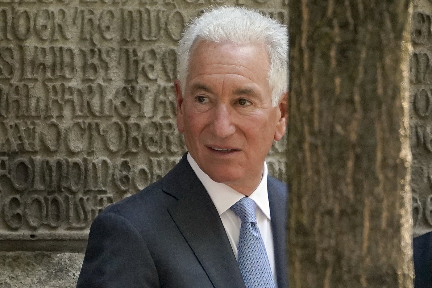 Trump wants pardoned real estate developer Charles Kushner to become US ambassador to France | iNFOnews.ca Trump wants pardoned real estate developer Charles Kushner to become US ambassador to France | iNFOnews.ca
