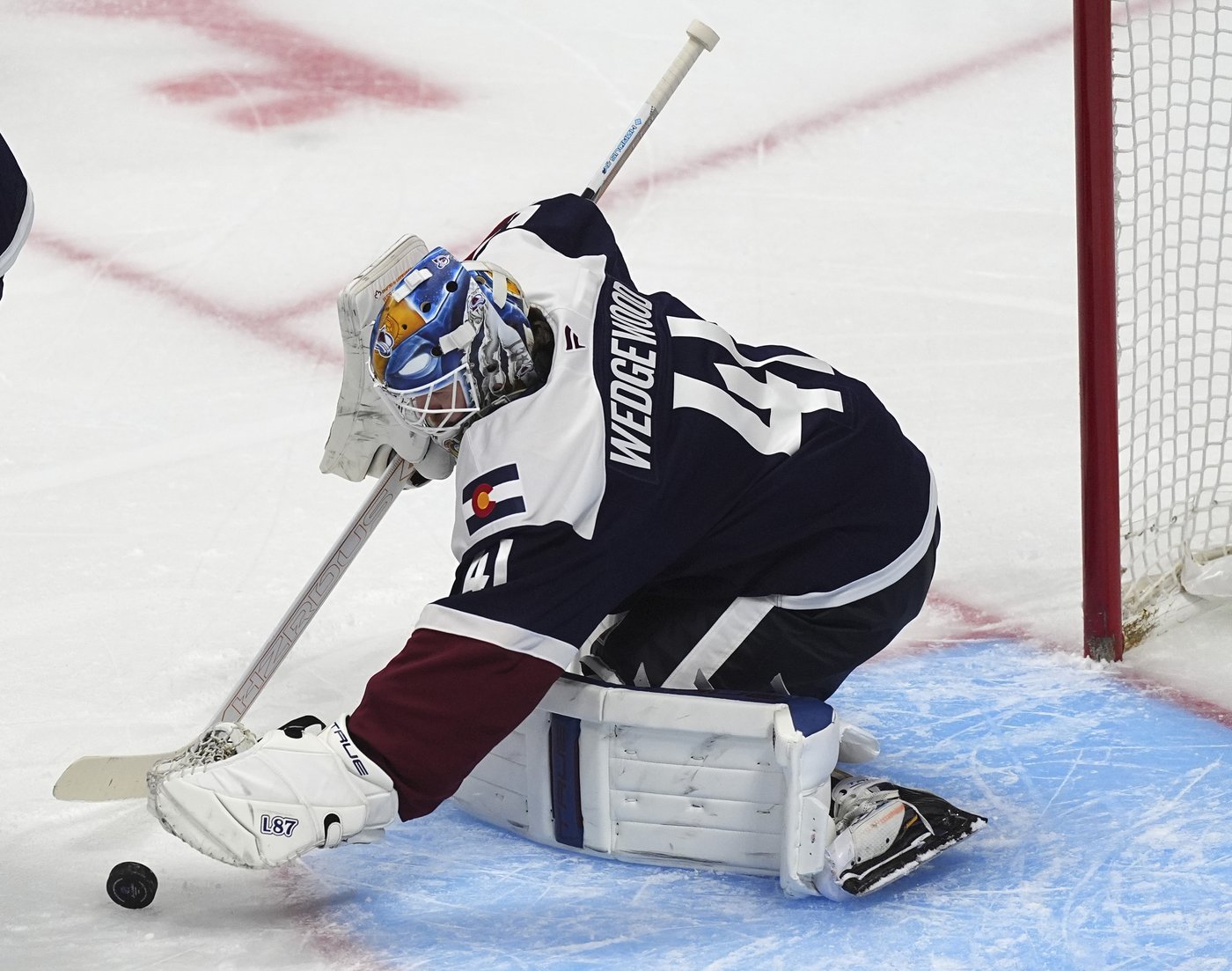 Guenther has 2 goals and an assist as Utah beats Avalanche 4-1 | iNFOnews.ca