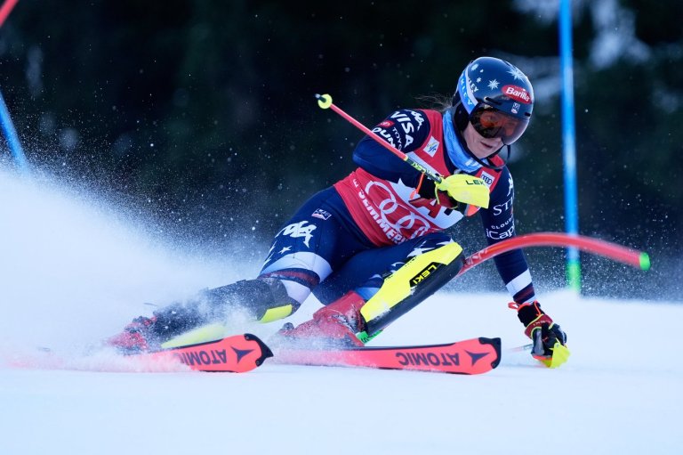 Shiffrin's winning streak in danger as Swiss skier Rast leads World Cup slalom after 1st run | iNFOnews.ca