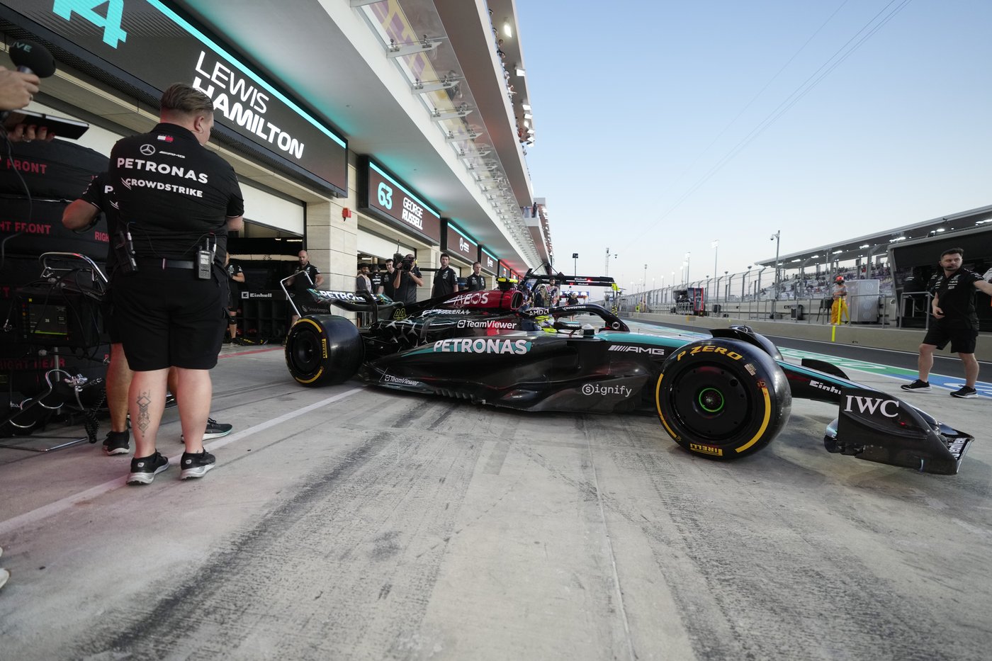 Lewis Hamilton faces an emotional end to 'amazing' Mercedes journey before joining Ferrari in F1 | iNFOnews.ca Lewis Hamilton faces an emotional end to 'amazing' Mercedes journey before joining Ferrari in F1 | iNFOnews.ca