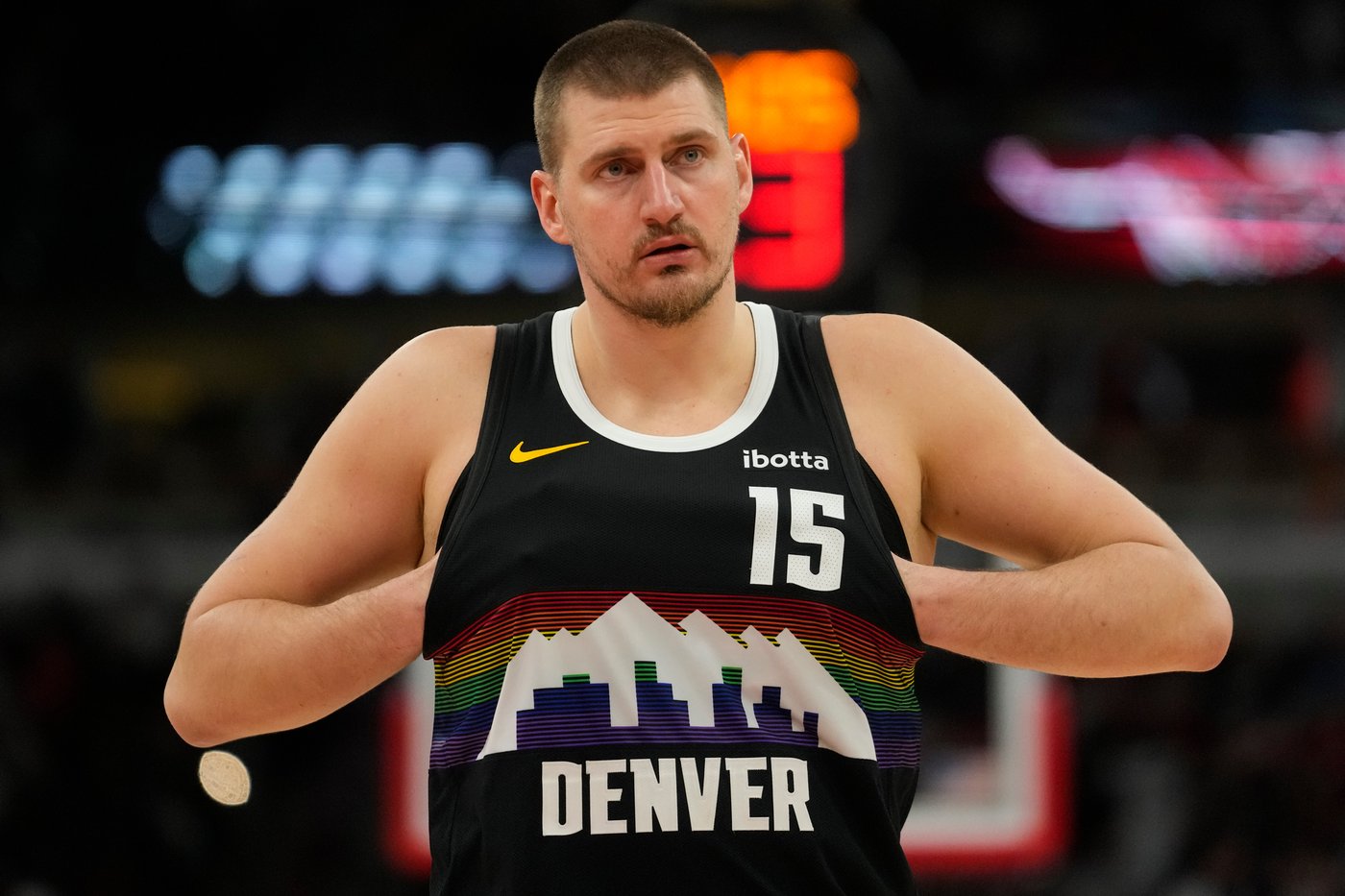 Nikola Jokic passes Oscar Robertson for 2nd-most triple-doubles as Nuggets top Bulls 136-120 | iNFOnews.ca