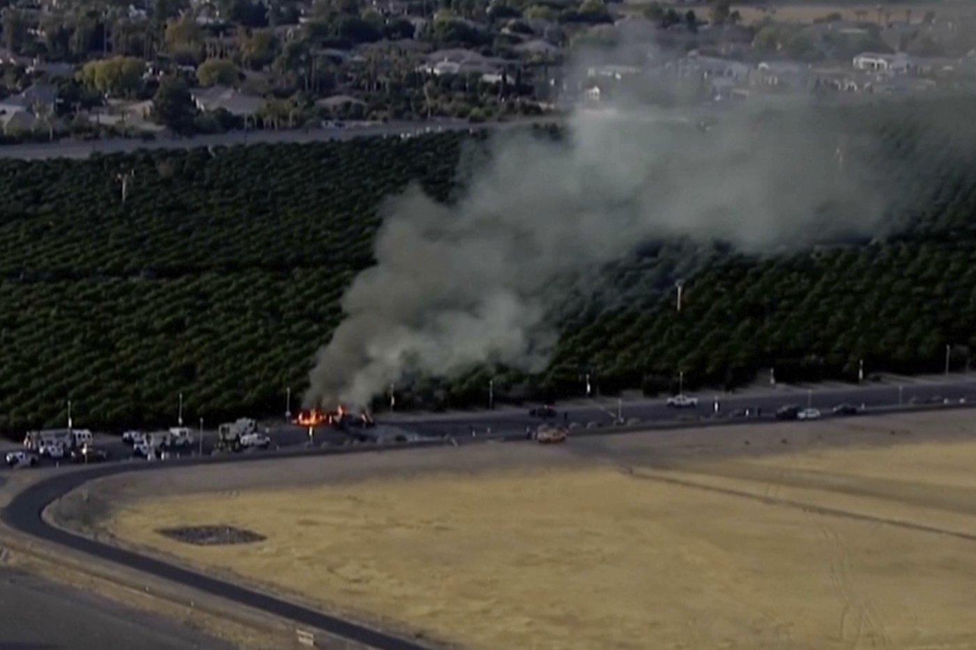 5 are killed when small jet crashes into vehicle after taking off in suburban Phoenix | iNFOnews.ca