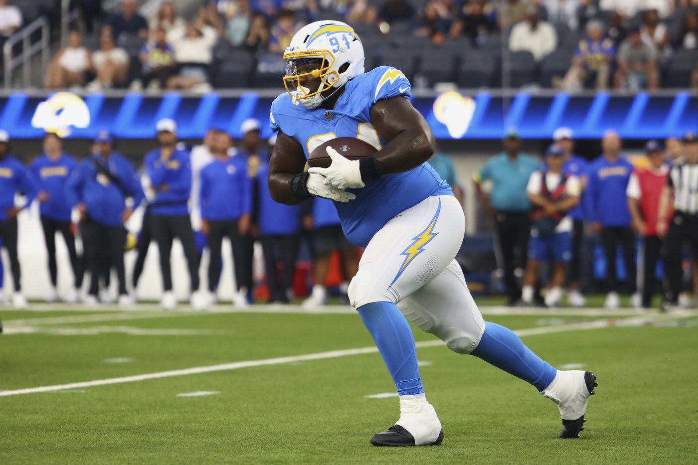 Stetson Bennett rallies Rams to 23-22 preseason win over Chargers, overcoming D-line interception | iNFOnews.ca Stetson Bennett rallies Rams to 23-22 preseason win over Chargers, overcoming D-line interception | iNFOnews.ca