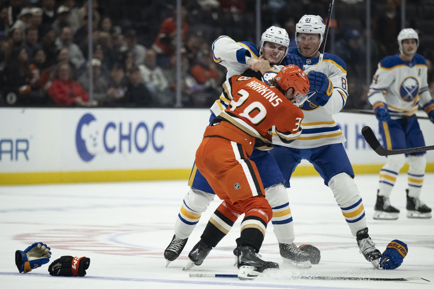 Jiri Kulich's goal in overtime gives Sabres a 3-2 victory over Ducks | iNFOnews.ca