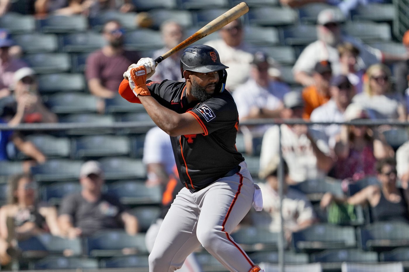 Versatile Jerar Encarnación returns to Giants after March surgery on his broken left hand | iNFOnews.ca Versatile Jerar Encarnación returns to Giants after March surgery on his broken left hand | iNFOnews.ca