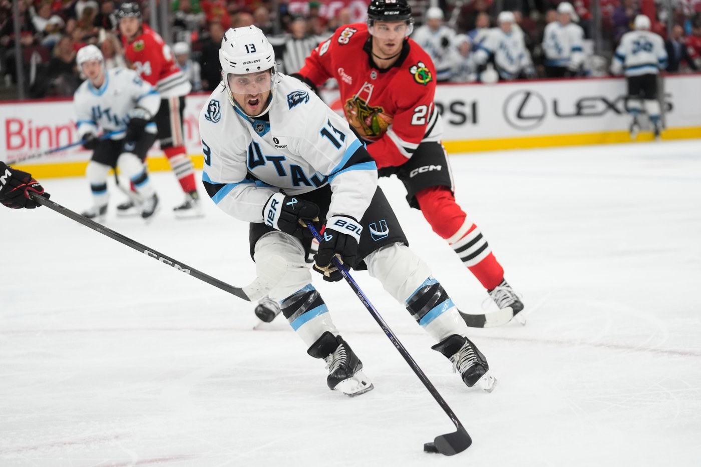 Burakovsky scores as Chicago beats the Utah Mammoth 3-1 for Blashill's first win with the Blackhawks | iNFOnews.ca Burakovsky scores as Chicago beats the Utah Mammoth 3-1 for Blashill's first win with the Blackhawks | iNFOnews.ca