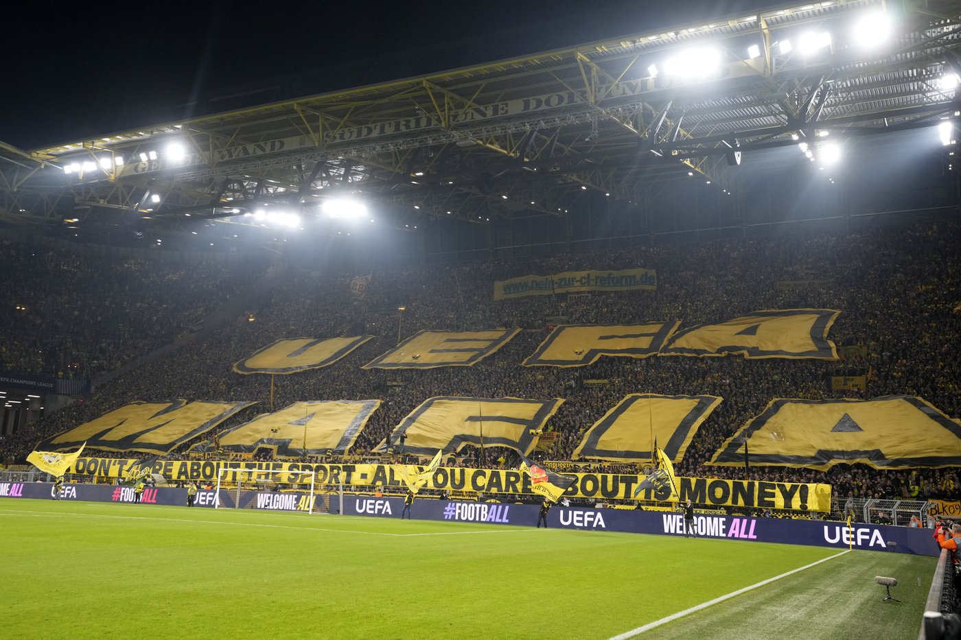 Borussia Dortmund fans blast 'UEFA mafia' for Champions League changes | iNFOnews.ca
