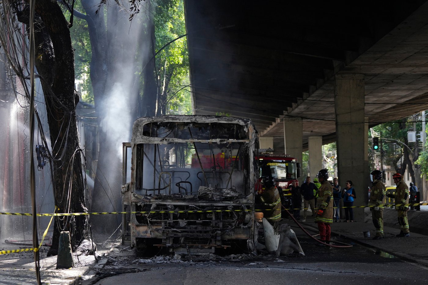 Brazilian police operation in Rio favelas leaves at least 8 dead, including local drug boss | iNFOnews.ca Brazilian police operation in Rio favelas leaves at least 8 dead, including local drug boss | iNFOnews.ca
