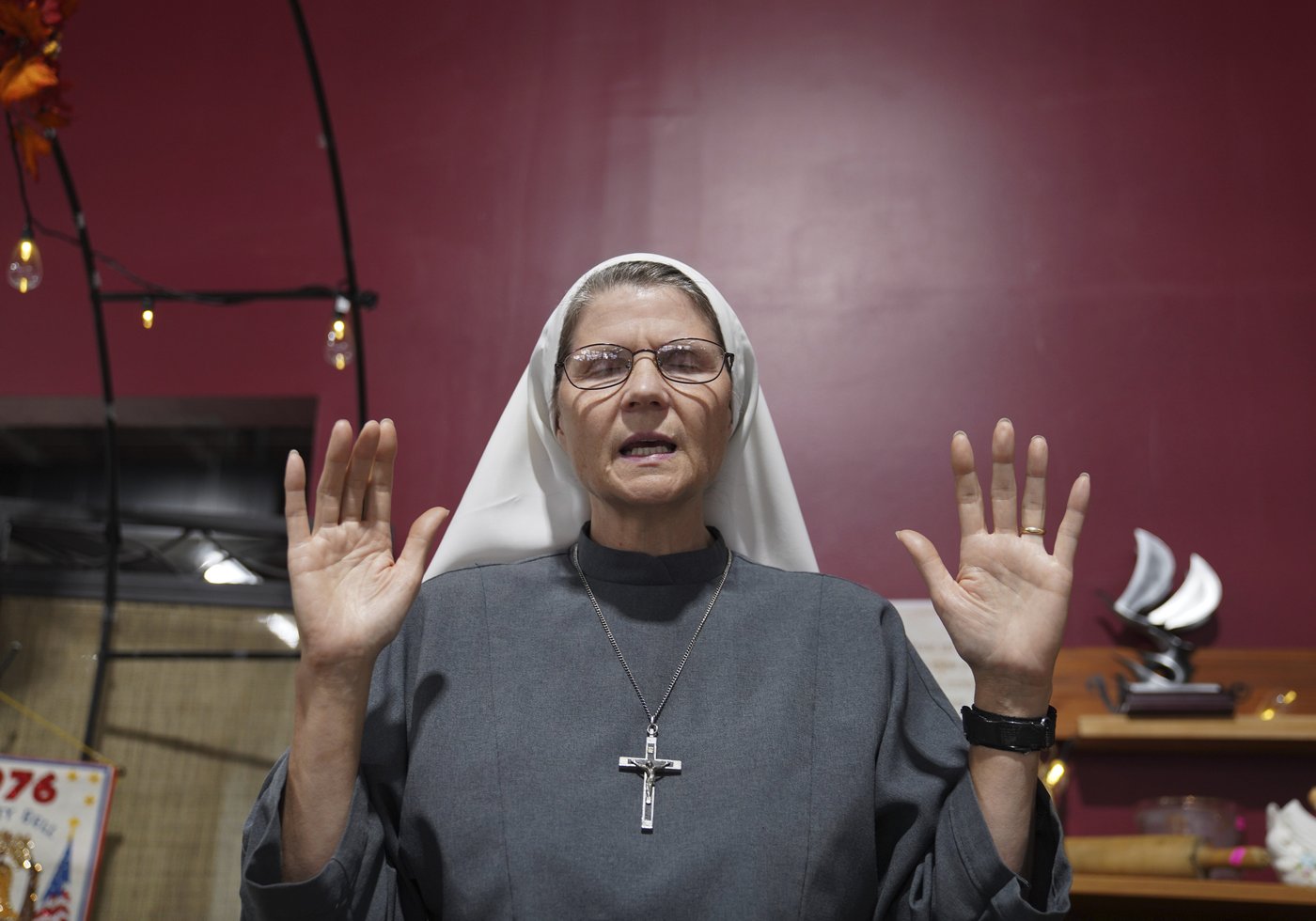 Leap of faith: A few young women in US buck the trends by joining the ranks of Catholic nuns | iNFOnews.ca