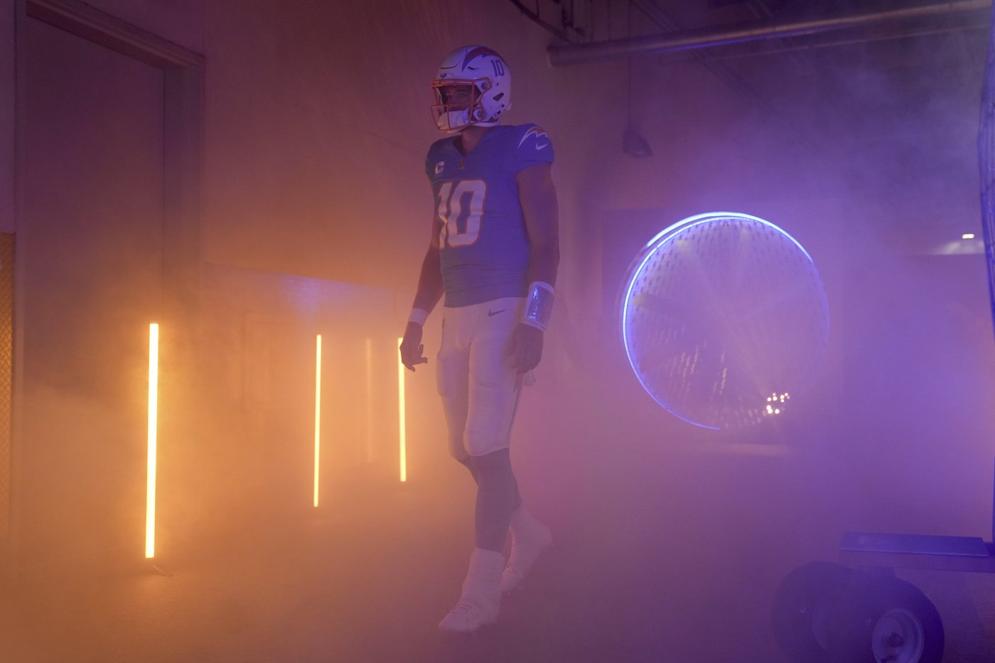 Chargers are reeling after loss to Bucs with important showdown with Broncos on deck | iNFOnews.ca