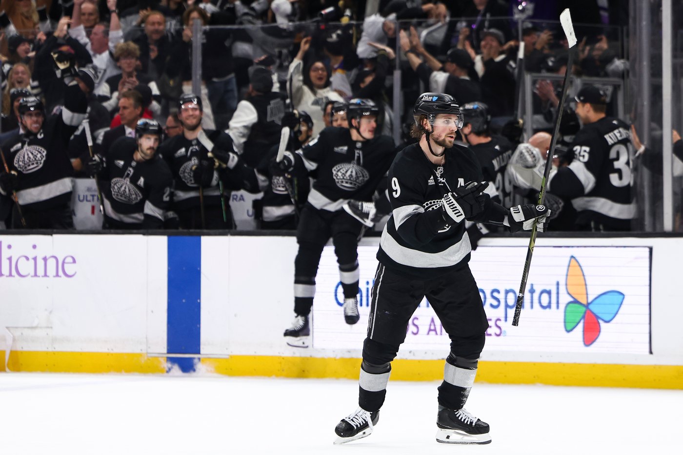 Kempe scores in overtime, Forsberg makes 19 saves in Kings' 2-1 win over Canucks | iNFOnews.ca