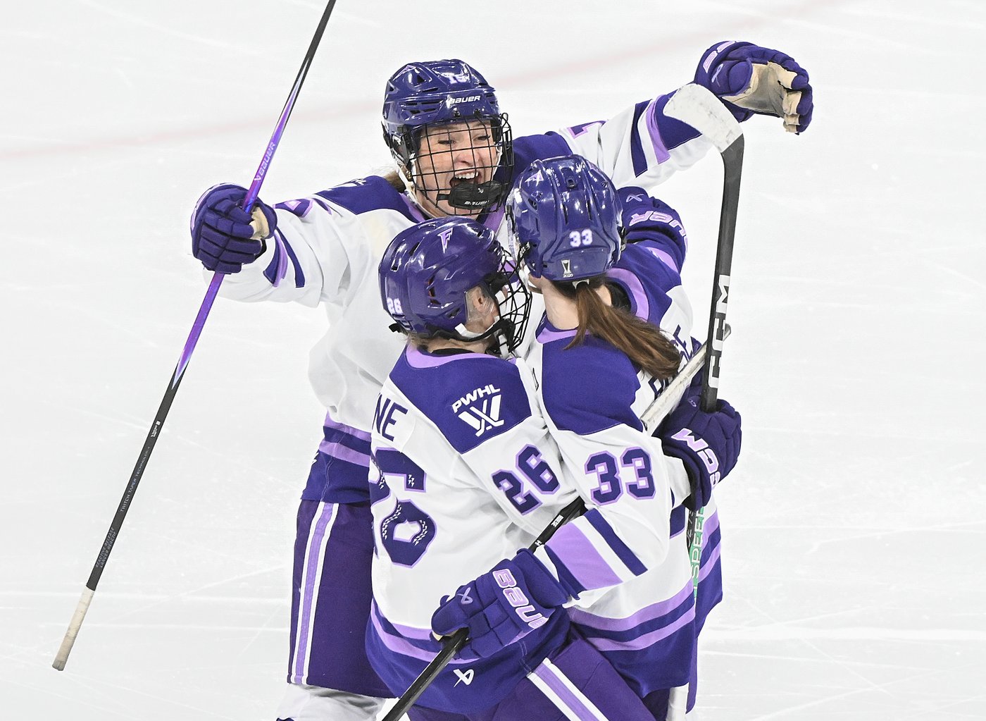 Roese nets OT winner as Frost steal Game 1 from Victoire in PWHL playoff opener | iNFOnews.ca