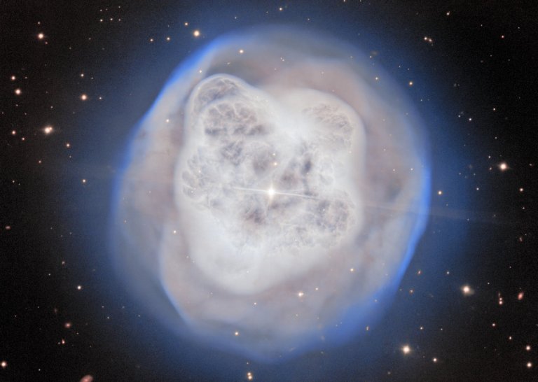 Dying star resembles a billowing crystal ball in new telescope photo | iNFOnews.ca