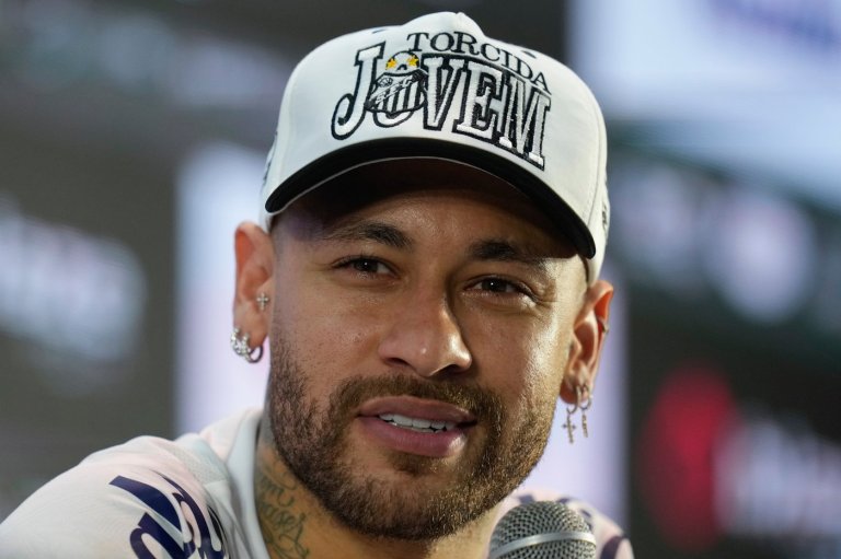 Neymar helps Santos avoid relegation, says he will have knee surgery | iNFOnews.ca