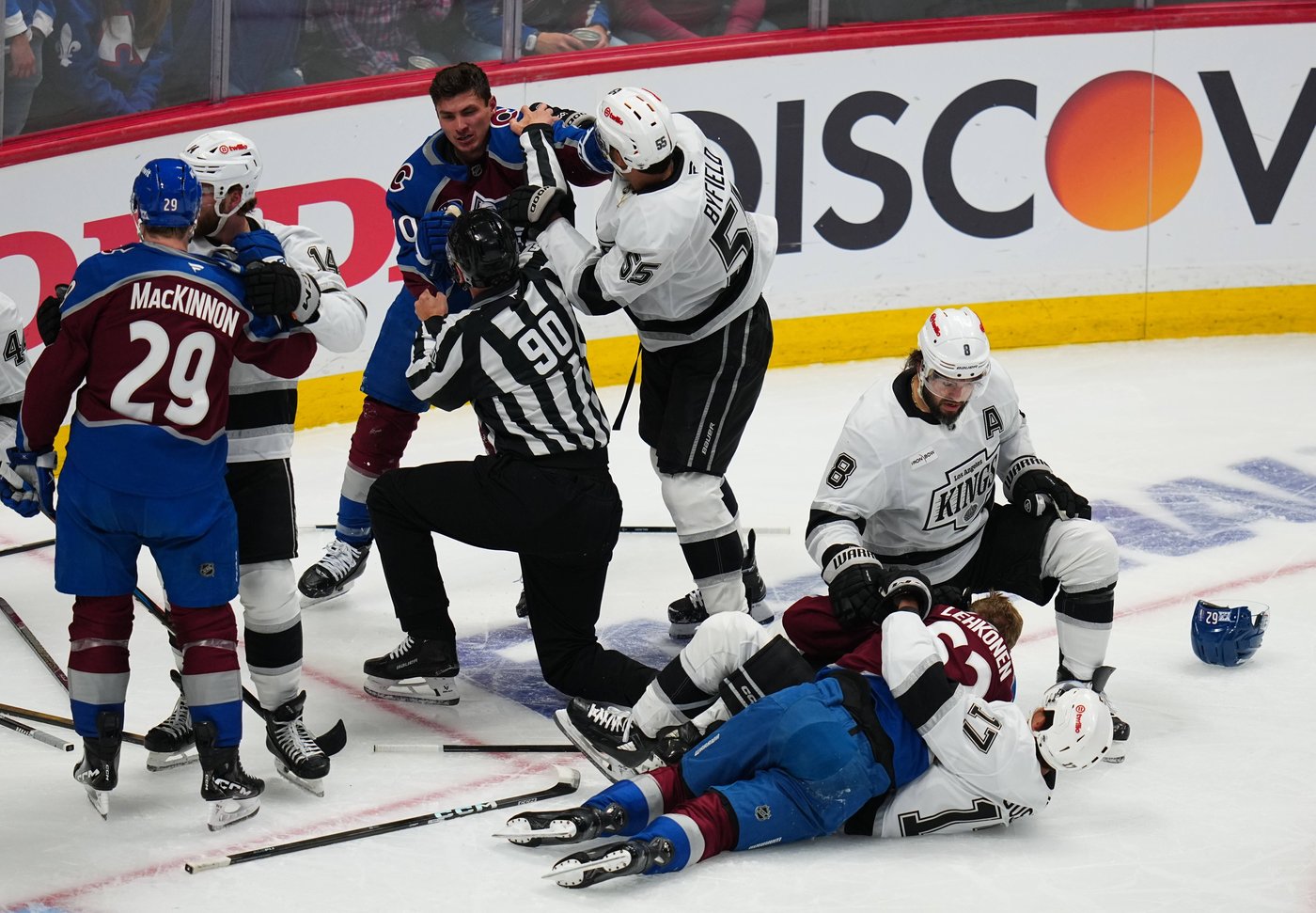 Nicolas Roy scores on rebound 7:44 into OT, Avs rally for 2-1 win over Kings to take 2-0 series lead | iNFOnews.ca