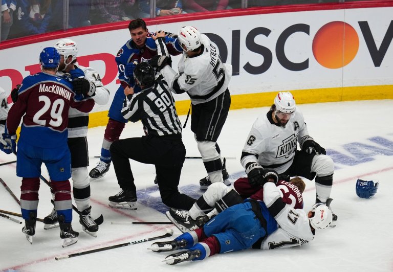 Landeskog ties Game 2 at 1-1 with 3:35 remaining, Avalanche and Kings head to overtime | iNFOnews.ca