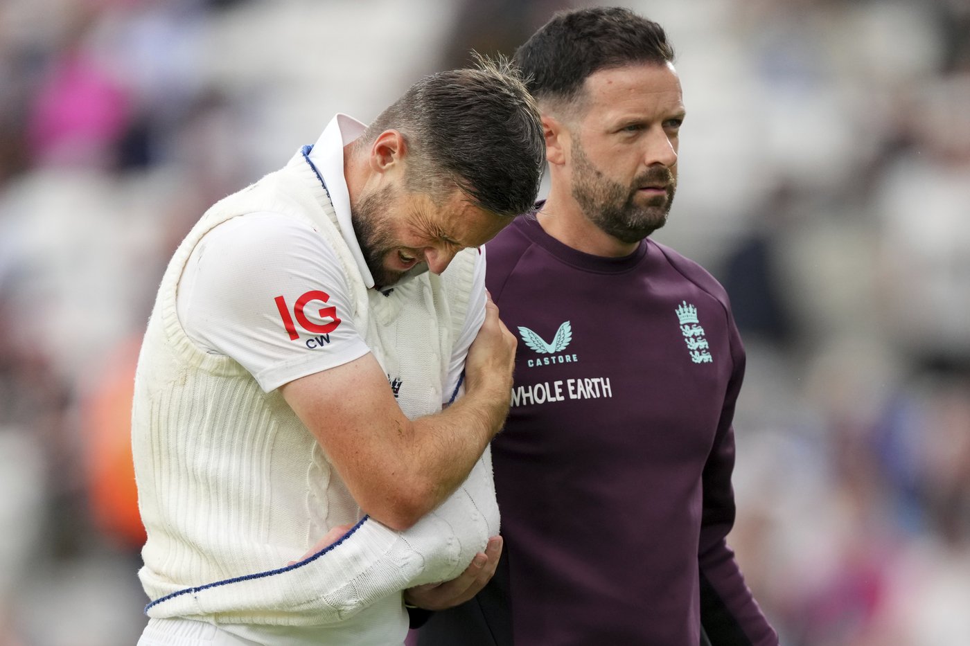 England bowler Chris Woakes to miss rest of England-India test with shoulder injury | iNFOnews.ca