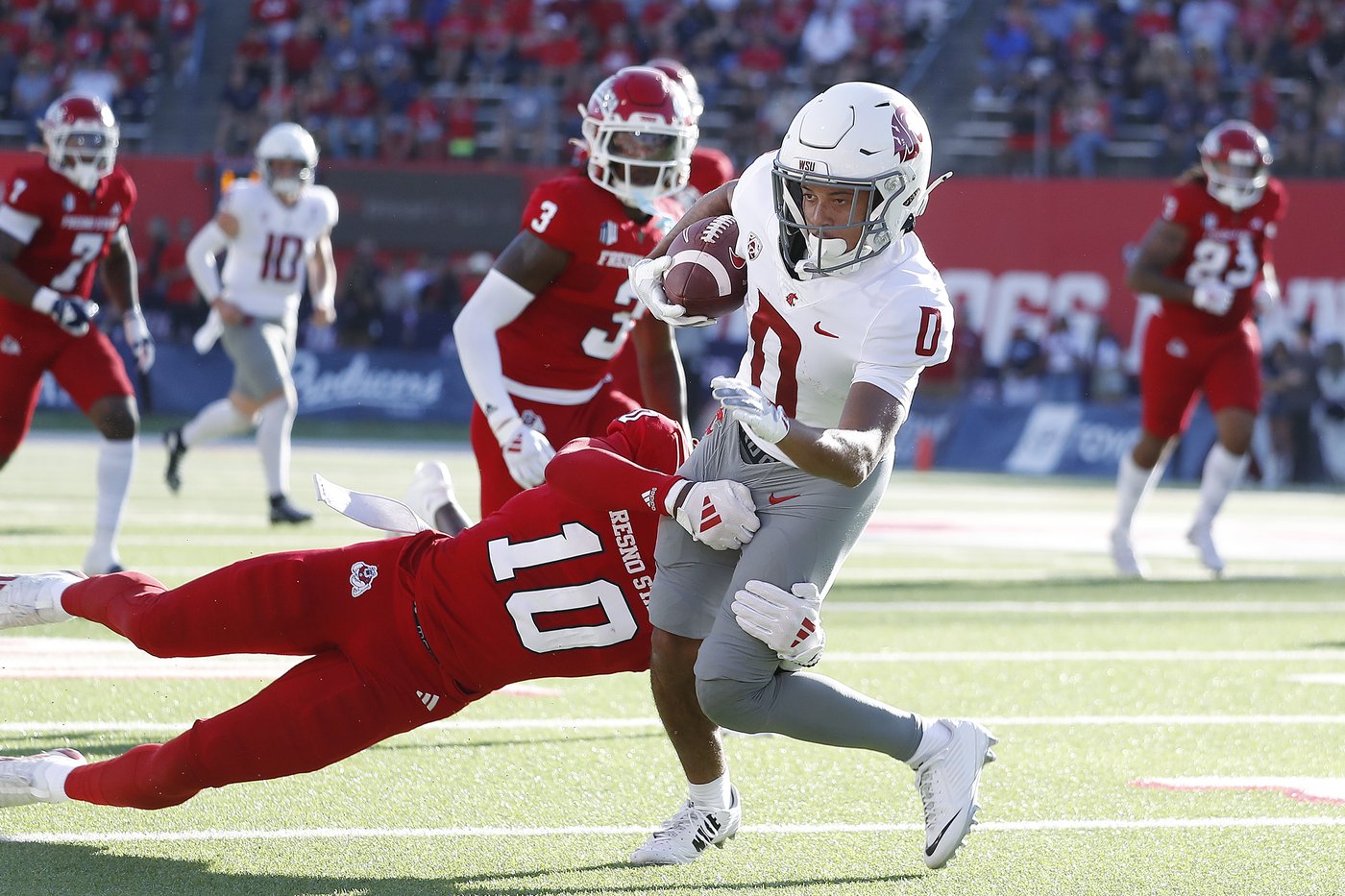 Ethan O'Connor's late 60-yard pick-6 rallies Washington State to 25-17 victory over Fresno State | iNFOnews.ca