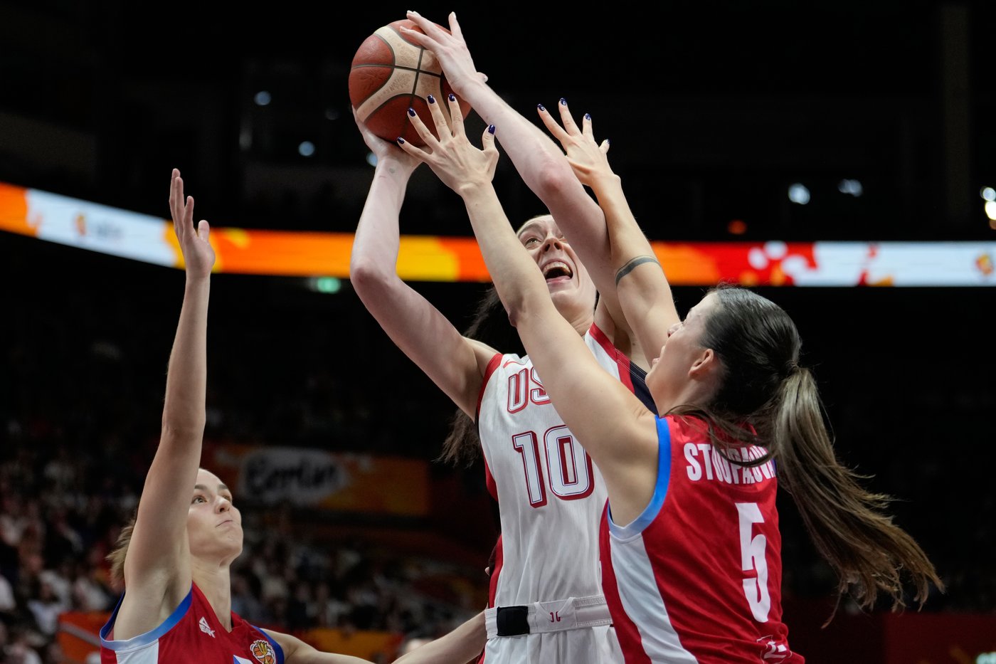 Stewart and Collier spark a US bounce back, routing the Czech Republic 105-64 | iNFOnews.ca