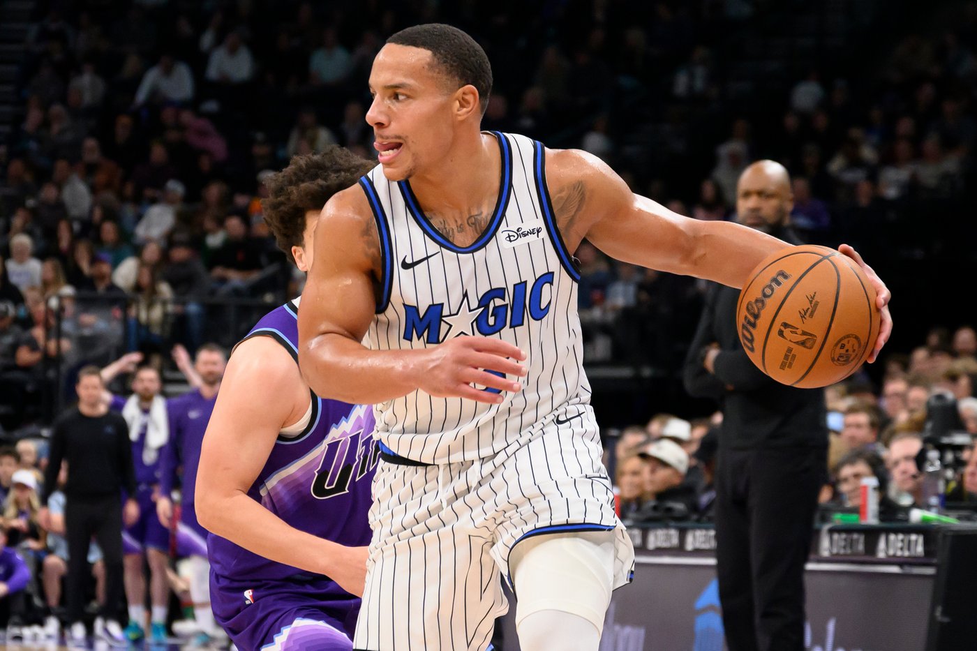 Desmond Bane scores 32 points, including winning layup, to lead Magic past Jazz in OT | iNFOnews.ca