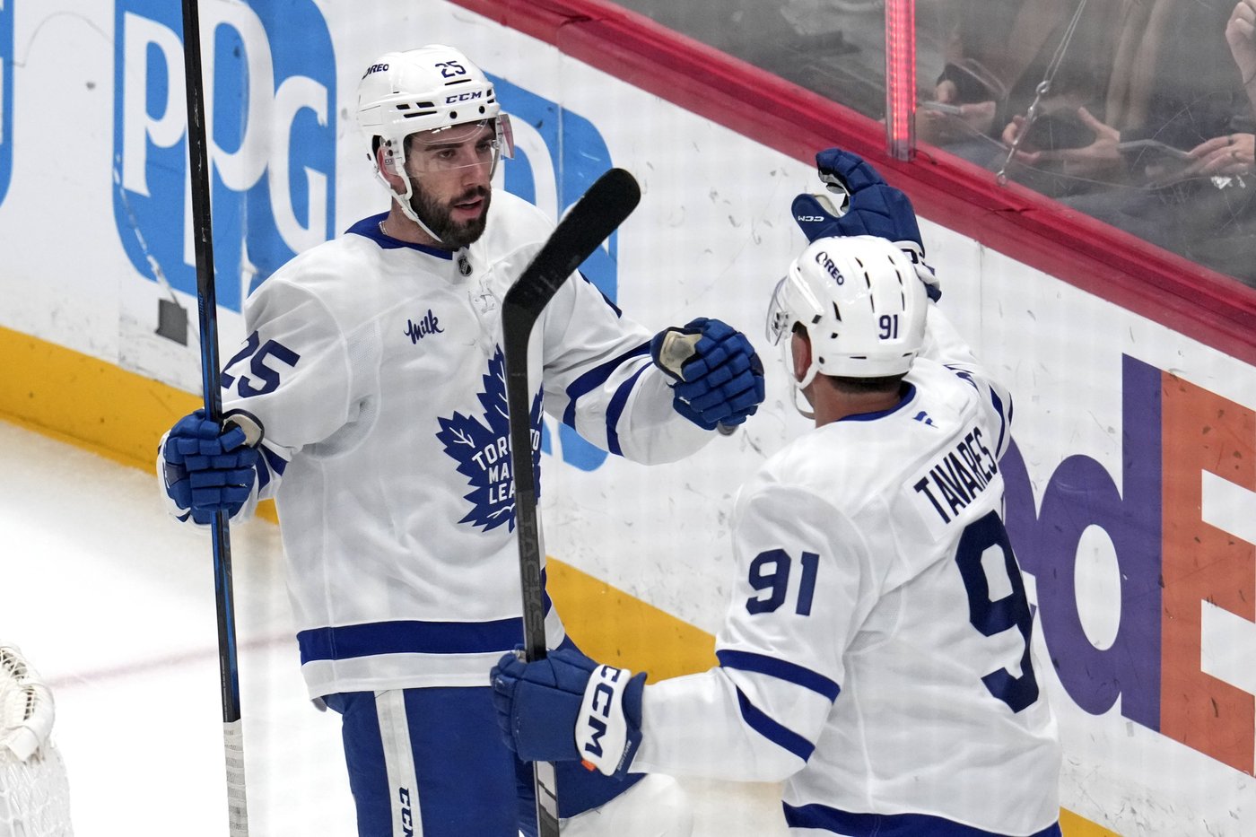 Nylander scores in overtime as the Maple Leafs beat the Penguins 6-5 for their 5th straight win | iNFOnews.ca