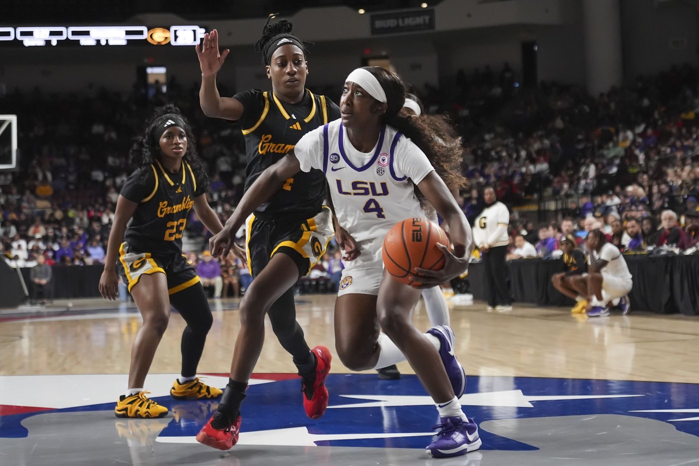 Aneesah Morrow scores 26 to lead No. 5 LSU over Grambling State 100-54 | iNFOnews.ca