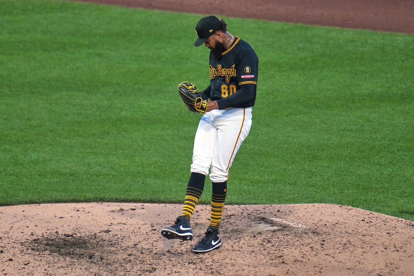 Bart's 2-run homer helps Atlanta to 3-0 win after Braves end Pirates' combined perfect-game bid | iNFOnews.ca Bart's 2-run homer helps Atlanta to 3-0 win after Braves end Pirates' combined perfect-game bid | iNFOnews.ca