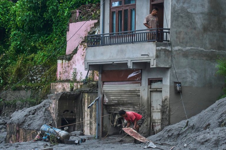 Family of Canadians missing in Nepal floods on edge as they wait for information | iNFOnews.ca