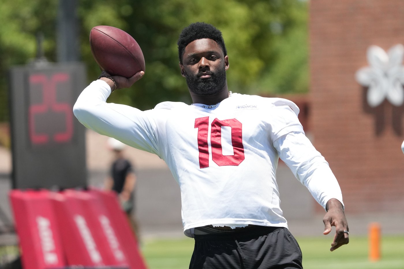 Quarterback Jacoby Brissett reports to Cardinals' mandatory camp, though future remains unclear | iNFOnews.ca Quarterback Jacoby Brissett reports to Cardinals' mandatory camp, though future remains unclear | iNFOnews.ca