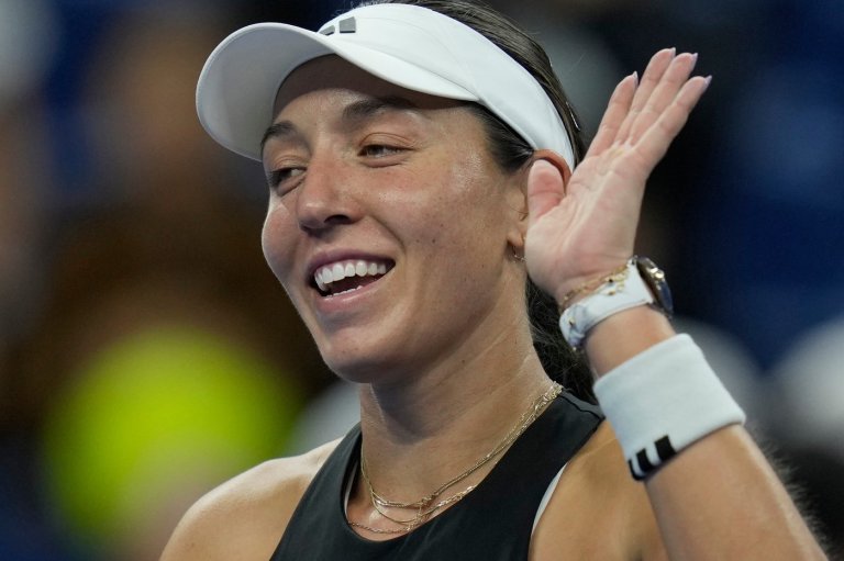 Pegula becomes 3rd American to reach China Open semifinals | iNFOnews.ca