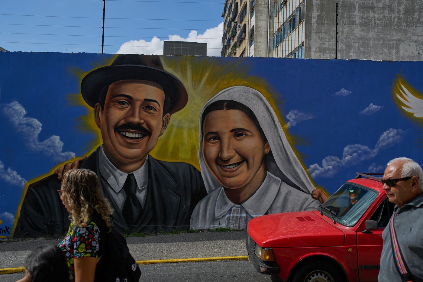 Pope gives Venezuela reason to celebrate by canonizing its beloved 'doctor of the poor' as 1st saint | iNFOnews.ca
