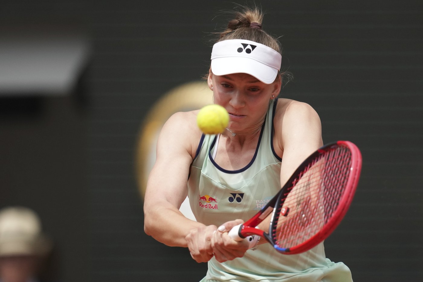 French Open: Iga Swiatek beats Elena Rybakina and extends her bid for a 4th title in a row | iNFOnews.ca French Open: Iga Swiatek beats Elena Rybakina and extends her bid for a 4th title in a row | iNFOnews.ca