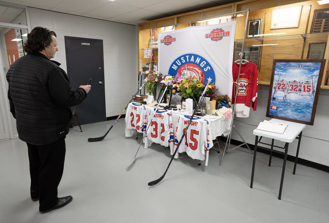 'They were brothers': Players, families remember 3 who died in Alberta highway crash | iNFOnews.ca