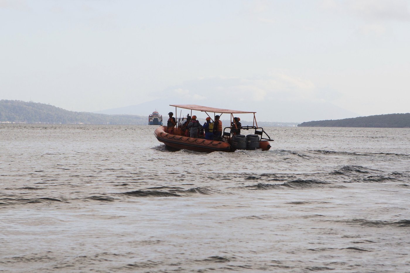 Indonesia suspends search for 29 missing after ferry sinking because of poor visibility | iNFOnews.ca Indonesia suspends search for 29 missing after ferry sinking because of poor visibility | iNFOnews.ca