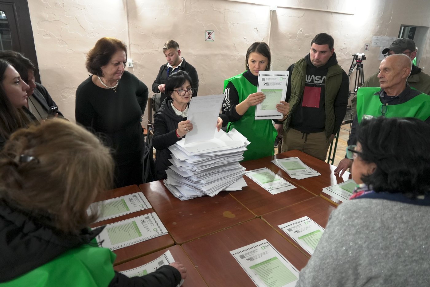 Georgia's pro-Western opposition dispute crucial election result that could decide its EU path | iNFOnews.ca
