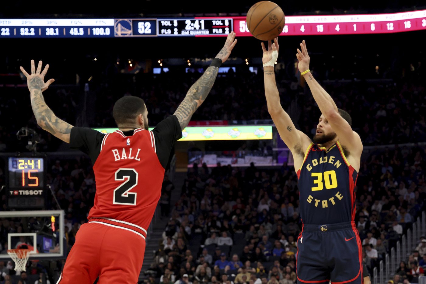 Stephen Curry scores 21 points in Warriors' 131-106 victory over the Bulls | iNFOnews.ca