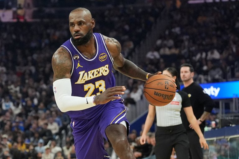 LeBron James has 26 points, 11 assists to lead Lakers past Warriors 119-103 as Stephen Curry sits | iNFOnews.ca