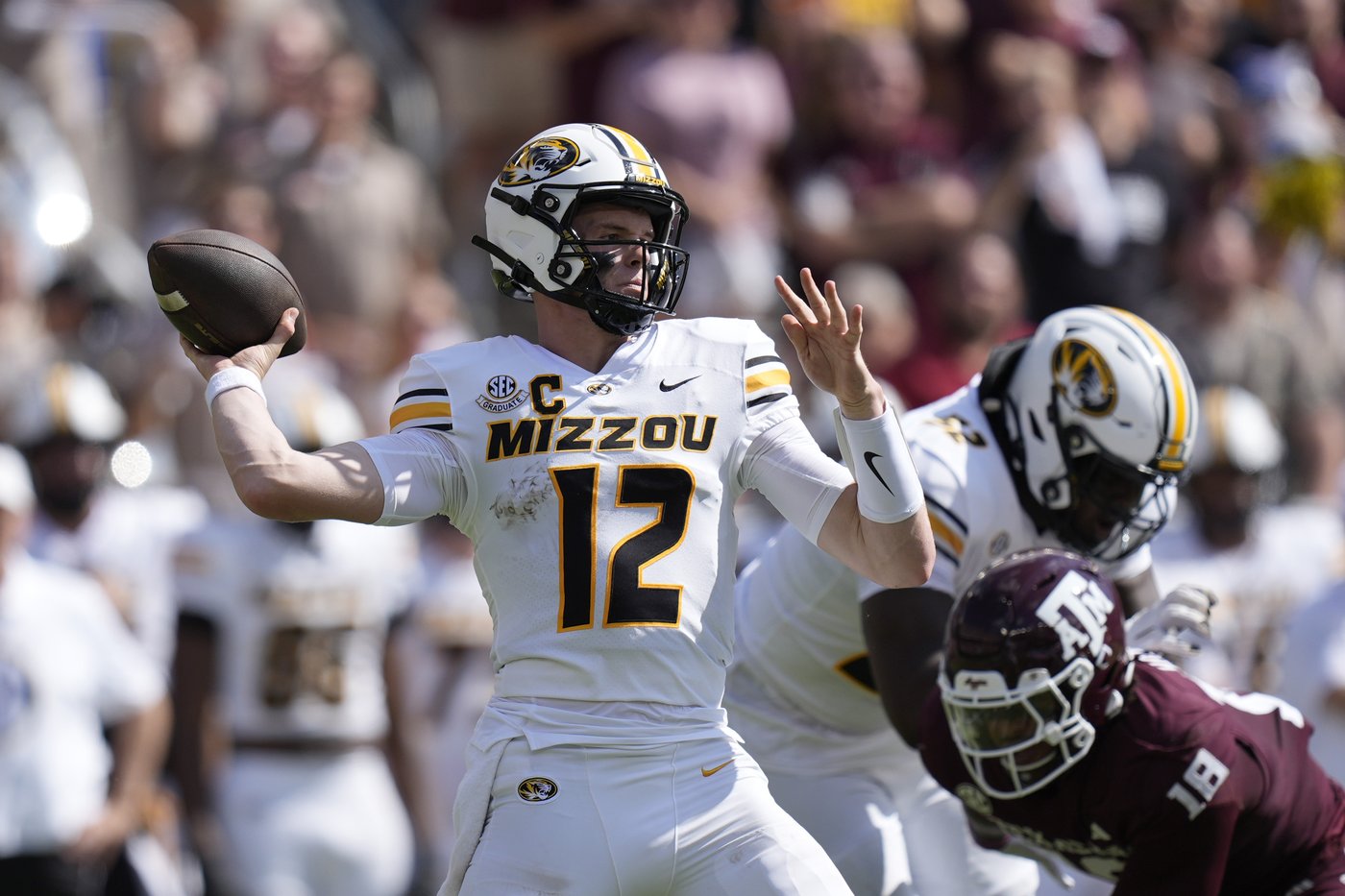 Moss scores 3 TDs as No. 25 Texas A&M gives No. 9 Missouri its first loss in 41-10 rout | iNFOnews.ca Moss scores 3 TDs as No. 25 Texas A&M gives No. 9 Missouri its first loss in 41-10 rout | iNFOnews.ca