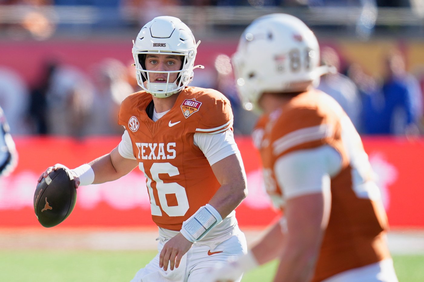 Arch Manning runs and passes Texas past Michigan in Citrus Bowl | iNFOnews.ca